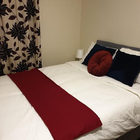 2 Bedroom Lovely Apartment In Woolwich Londres Exterior foto